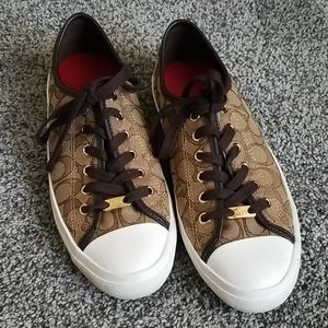 Size 10 authentic Coach low rise sneaker